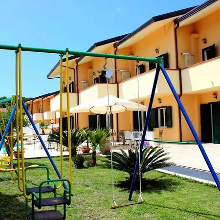 Villa Belvilla By Oyo Conca Degli Dei Con Patio